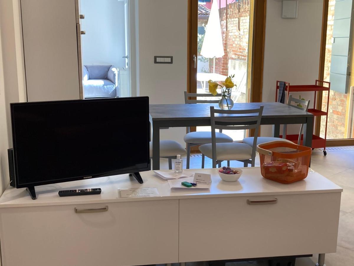 Appartamento Tre Archi Con Corte Privata Венеция Екстериор снимка